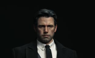 Queen Studios показала распаковку и сборку статуи Брюса Уэйна из фильма «Лига справедливости»