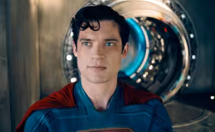 Джеймс Ганн объяснил, почему актёра на роль Брейниака объявили раньше кастинга сиквела «Бэтмена» Мэтта Ривза