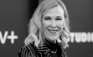 Ушла из жизни Кэтрин О’Хара, сыгравшая в «Один дома» и сериале по The Last of Us — Маколей Калкин попрощался со своей экранной «мамой»