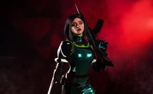 Косплеер превратилась в агента Viper из Valorant: «Нельзя задержать дыхание навсегда!»