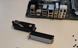 Хитрец купил подержанную материнскую плату за $50, на которой были SSD стоимостью $1,7 тысяч