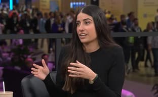 [Видео] Она пришла закрыть Xbox