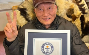 91-year-old gamer completes Resident Evil Requiem - without guides, taking notes in a notebook