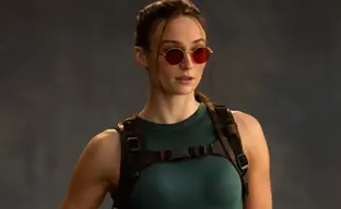 El rodaje de la serie basada en Tomb Raider se suspende debido a una lesión sufrida por Sophie Turner