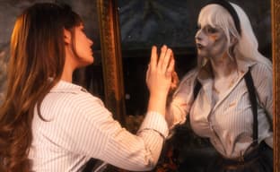 Косплееры показали Клеа Дессандр и её нарисованную копию из Clair Obscur: Expedition 33