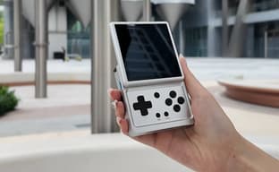 Опубликован тизер‑трейлер Anbernic RG Rotate — портативной консоли с поворотным экраном