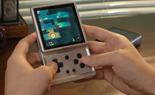 На портативном устройстве Anbernic RG Rotate сыграли в Dead Cells и God of War: Ghost of Sparta