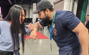 Проигравший моет посуду: парень и девушка, состоящие в отношениях, оказались соперниками на турнире по Tekken