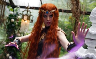 Косплеер показала образ чародейки из Baldur's Gate 3 с «Зеркальным отражением»