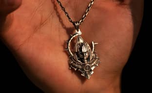 Starforged выпустила кулон «Реликвия Сороритки» для фанатов «Сестринства» из Warhammer 40,000