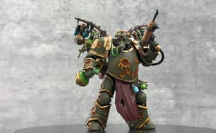 JoyToy показала распаковку фигурки Биолога-Гноителя «Гвардии Смерти» из Warhammer 40,000