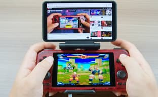 Дополнительный экран, но не для всех: Retroid отменила поддержку Pocket 4 Pro для аксессуара Dual Screen