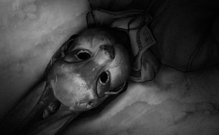 Российский хоррор «Зайчик» готовятся выпустить в 2025 году. В игре появилась японская локализация