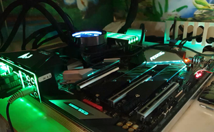 Материнская плата Gigabyte Z390 Aorus Xtreme - работа подсветки, вариант 3й