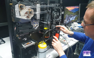 Материнская плата Gigabyte Z390 Aorus Xtreme WaterForce - монтаж в корпус и подготовка к тестам