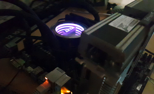 Gigabyte B450M DS3H имеет мизерную подсветку согласно бюджетному статусу