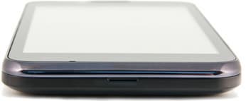 Нижний торец корпуса коммуникатора Обзор Fly IQ441. Нижний торец корпуса коммуникатора