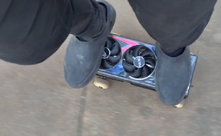 RTX 4090 превратили в скейтборд и прокатились. Инженеру пришлось оправдываться перед возмущёнными геймерами