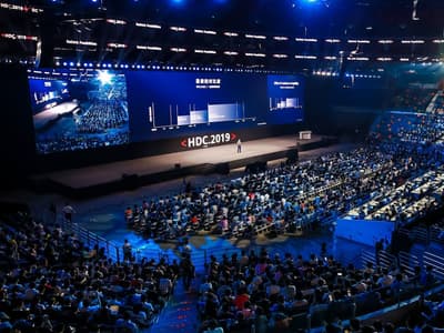 Число пользователей мобильных устройств Huawei и Honor достигло 700 миллионов