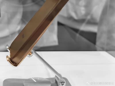 Ничего подобного на рынке ещё не было: робот-телефон Honor показали вживую гораздо раньше, чем было обещано