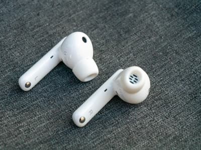 7 главных фишек TWS-гарнитуры Honor Earbuds 2 Lite