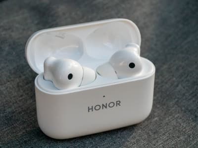 Первый взгляд на TWS-наушники Honor Earbuds 2 Lite