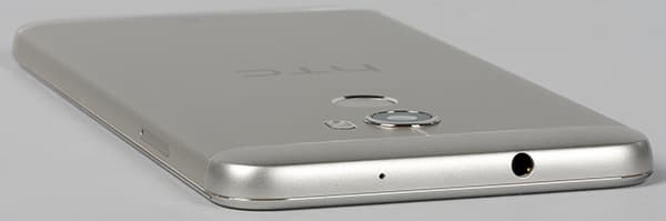 Обзор смартфона HTC One X10