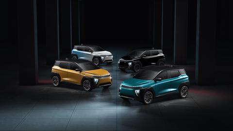 "Kama" Sold One "Atom" in a Quarter and Bought Back 16 Cars from Itself