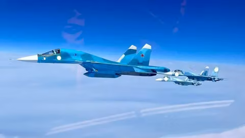 Су-34 спрятали в крепость: на ключевой авиабазе усилили защиту самых ценных истребителей