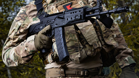 Two Generations and Five AK Models at Once: Kalashnikov Shipped a Large Batch of Assault Rifles to a Foreign Customer