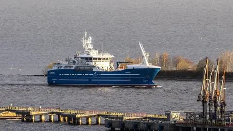Гигант по норвежскому проекту: судно «Марлин» на 70 тысяч крючков передали рыбакам