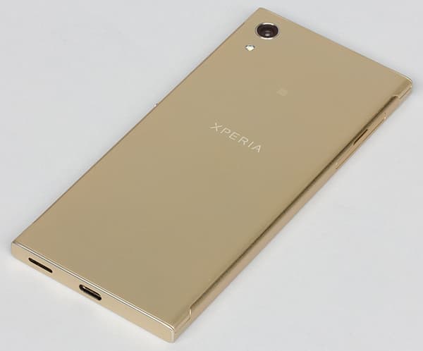 обзор смартфона Sony Xperia XA1