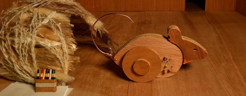 Инди-разработчик работает с настоящим деревом, чтобы создавать анимации для игры Éalú