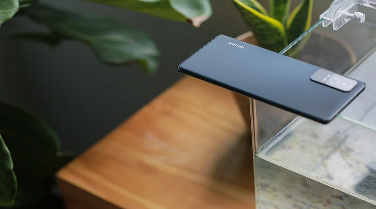 4K OLED-дисплей, 16 ГБ ОЗУ и распознавание радужной оболочки глаза: появилось изображение нового флагмана Xiaomi 