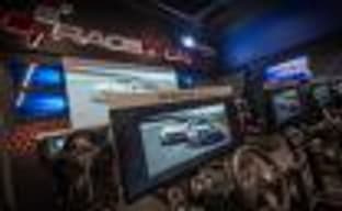 LG Electronics стала партнером площадки с профессиональными автосимуляторами RaceRoom Club