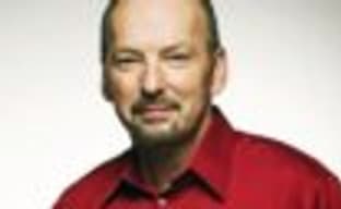 Peter Moore защищает ЕА, BioWare, DICE и систему DLC в целом