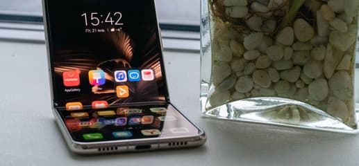 Покупателям Huawei P50 Pocket в России дарят умные часы Huawei Watch 3 Pro и расширенную гарантию Huawei Care