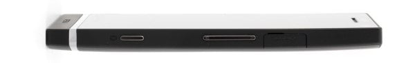 Sony Xperia S — правая грань