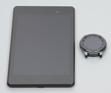 Обзор умных часов Samsung Gear S3. Тестирование дисплея