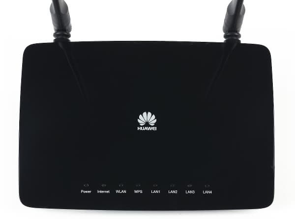 Внешний вид Huawei WS329 Внешний вид Huawei WS329