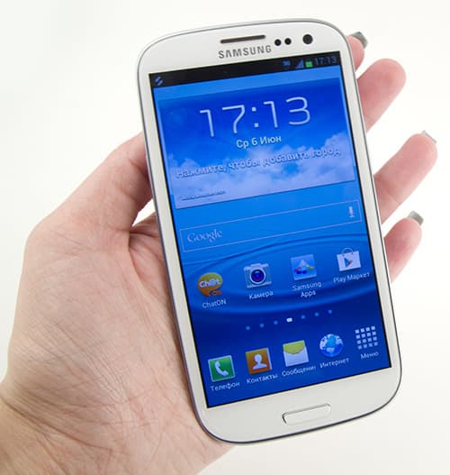 Коммуникатор в руке Обзор Samsung Galaxy S 3. Коммуникатор в руке