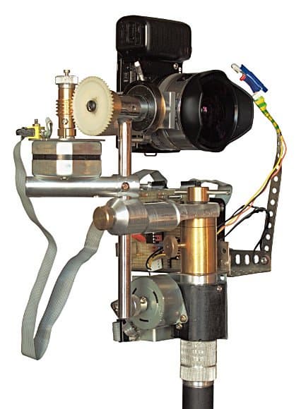 Установка с управляющим кубиком на микроконтроллере PIC18F2550 L-Card E-154 в сборе Установка с управляющим кубиком на микроконтроллере PIC18F2550 L-Card E-154 в сборе