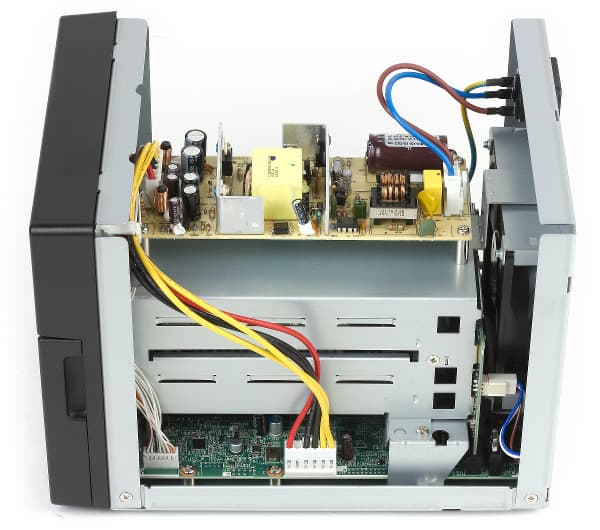 Конструкция Buffalo TeraStation 5200 Конструкция Buffalo TeraStation 5200