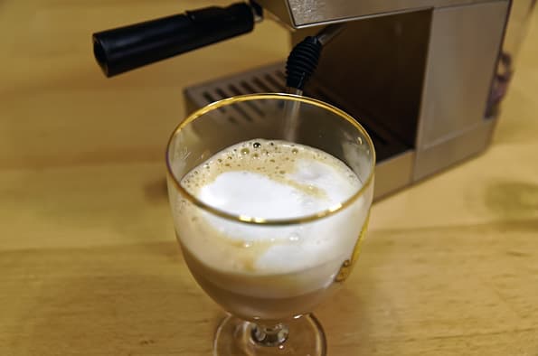 Рожковая кофеварка Kitfort KT-701