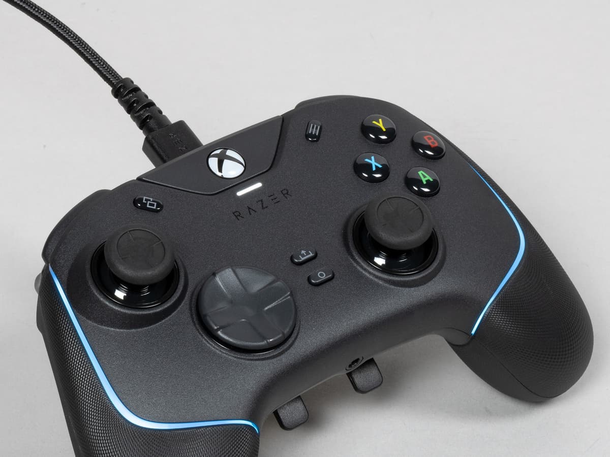 Лучший геймпад? Обзор Razer Wolverine V2 Chroma