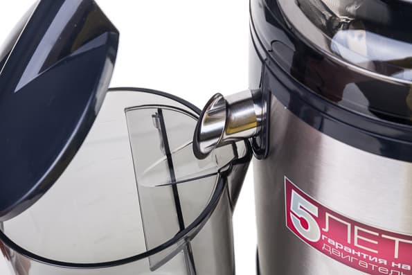 Центробежная соковыжималка Redmond RJ-M906