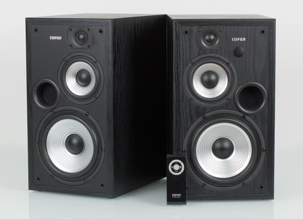 Внешний вид Edifier R2700