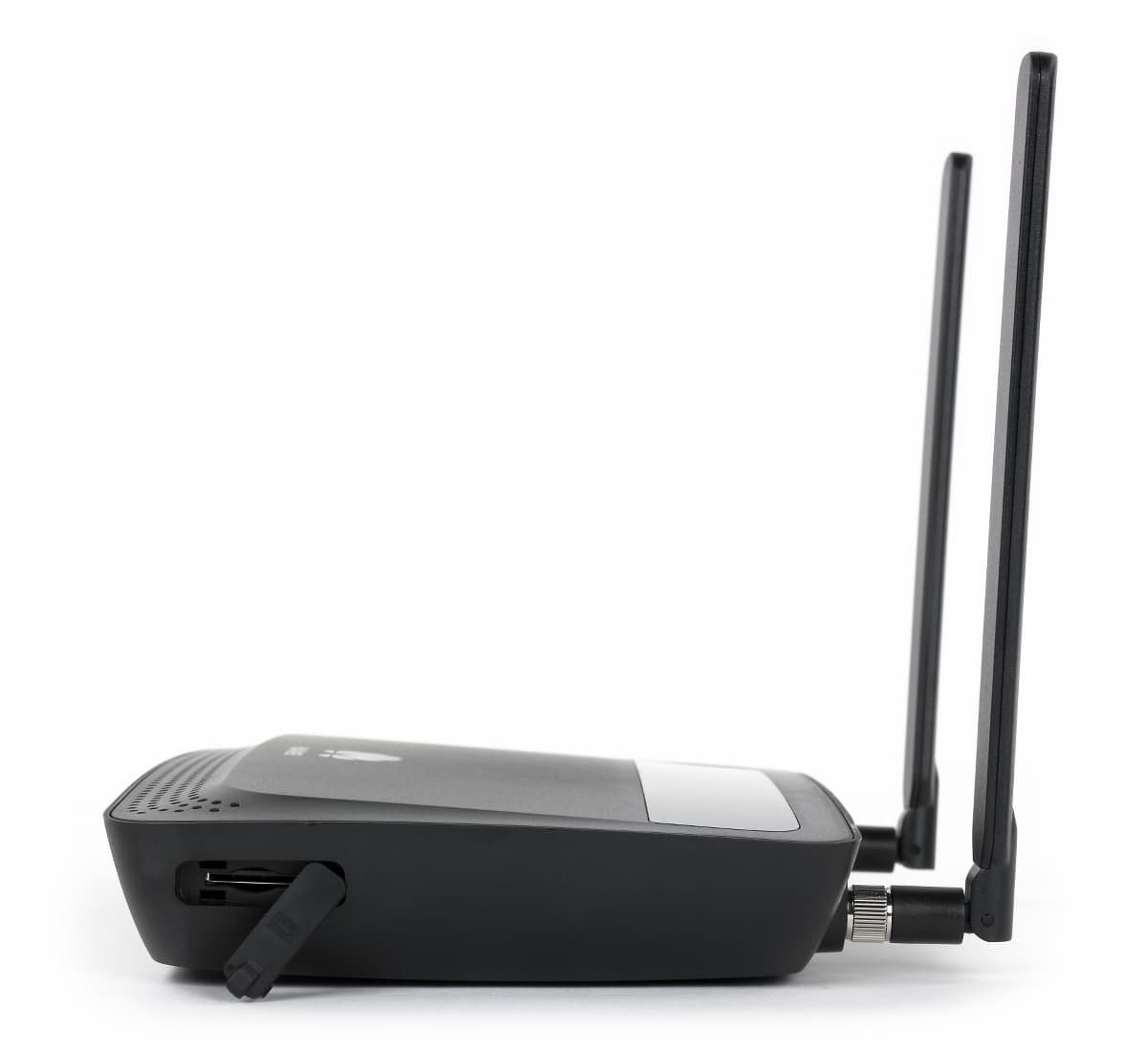 Внешний вид Huawei B880 Внешний вид Huawei B880