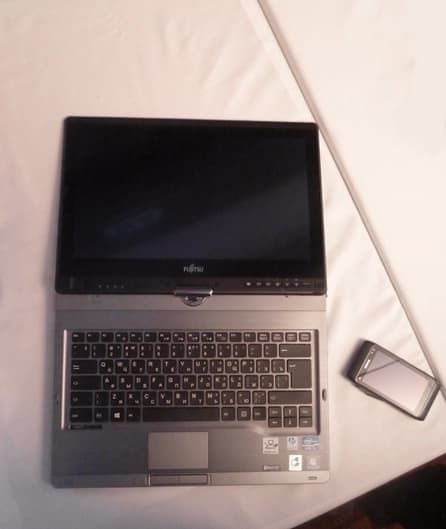 полное шифрование дисков, датчик отпечатков пальцев, устройство чтения смарт-карт