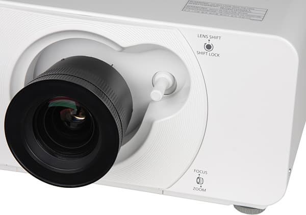 Проектор Panasonic PT-DZ570E, объектив Проектор Panasonic PT-DZ570E, объектив